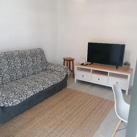 Atlanticexperienceapartments Summerland -pool , Wifi & Seaview