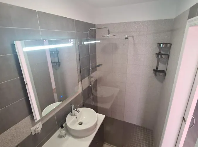 Summerland 洛斯克里斯蒂亚诺斯